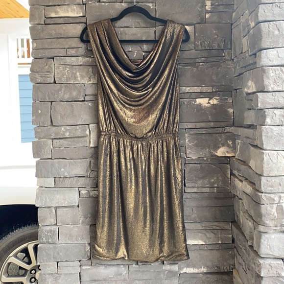 WOMENS MM COUTURE FORMAL GOLD METALLIC DRESS NWT SIZE:L - Picture 3 of 3